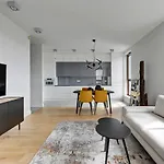 Sea Towers Apartament *