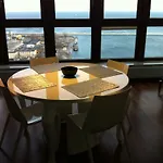 Sea Towers شقة *
